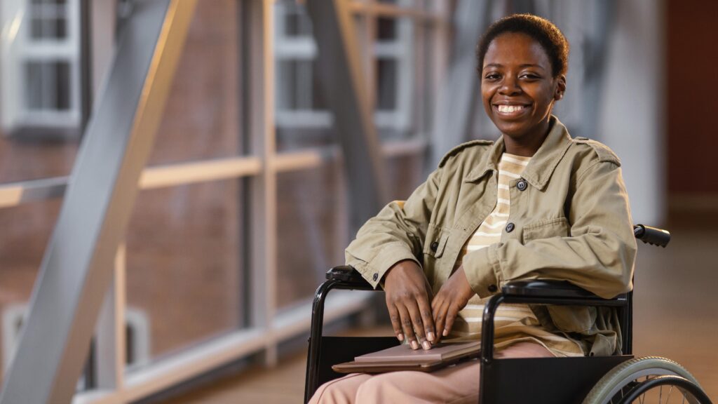 portrait-smiley-student-wheelchair